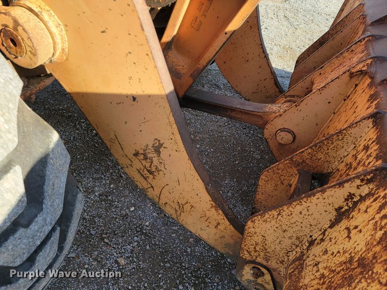 image for item JP9042 1989 Case 621  wheel loader