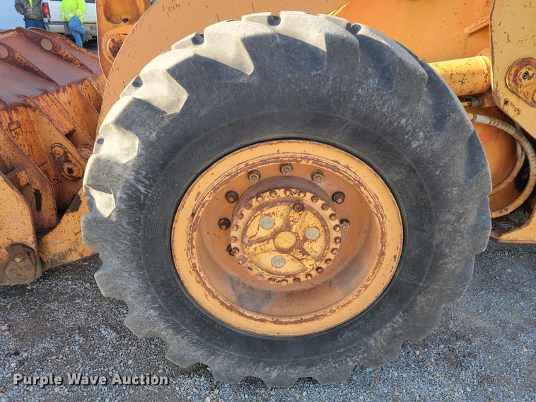 image for item JP9042 1989 Case 621  wheel loader
