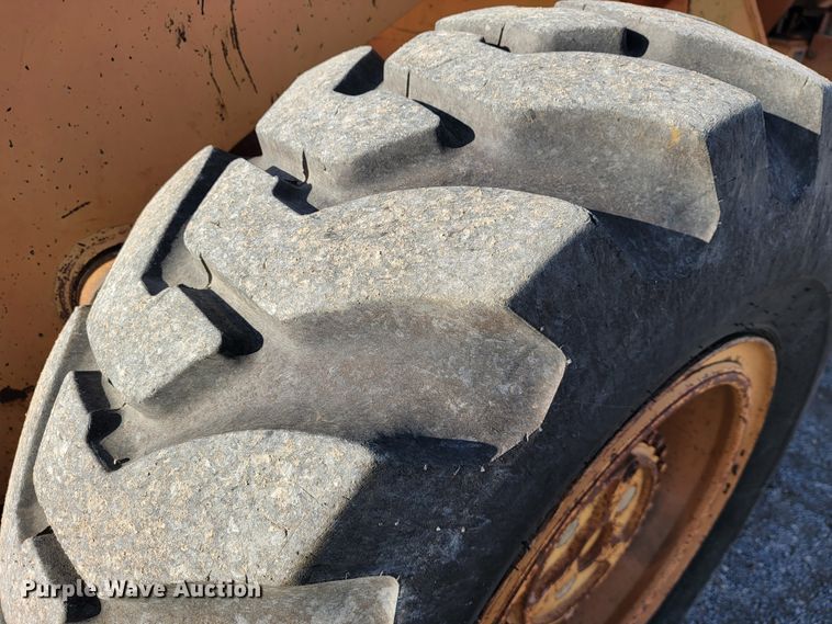 image for item JP9042 1989 Case 621  wheel loader