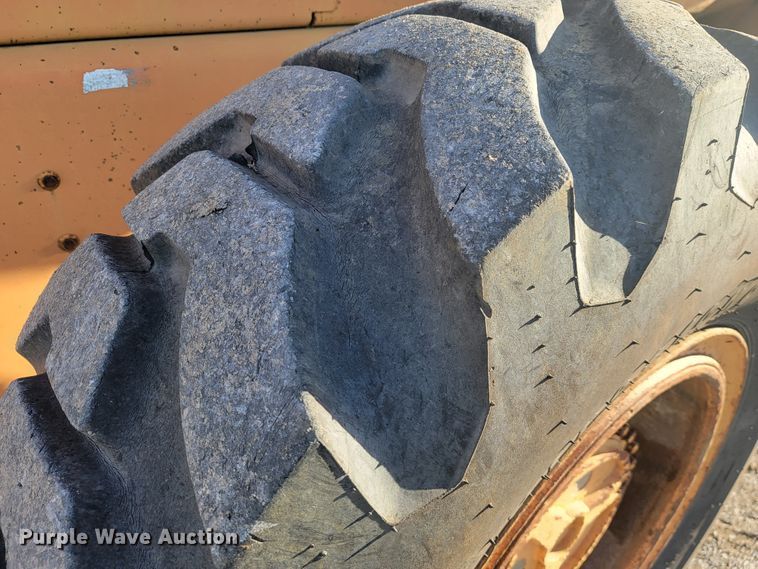 image for item JP9042 1989 Case 621  wheel loader