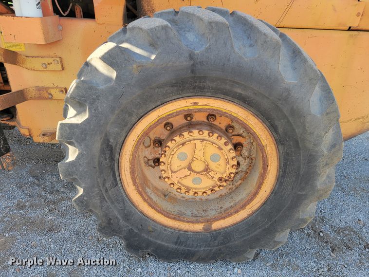 image for item JP9042 1989 Case 621  wheel loader