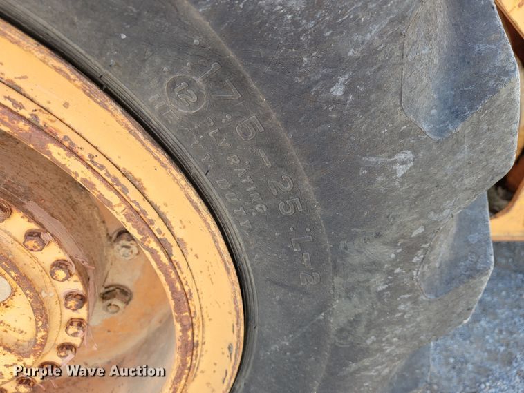 image for item JP9042 1989 Case 621  wheel loader