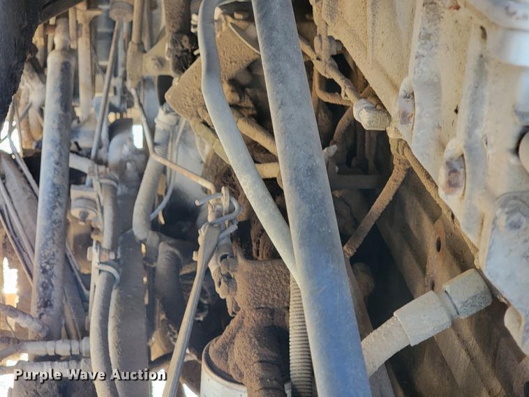 image for item JP9043 1984 International C09670  semi truck