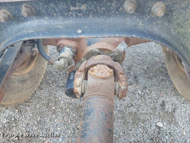 image for item JP9043 1984 International C09670  semi truck