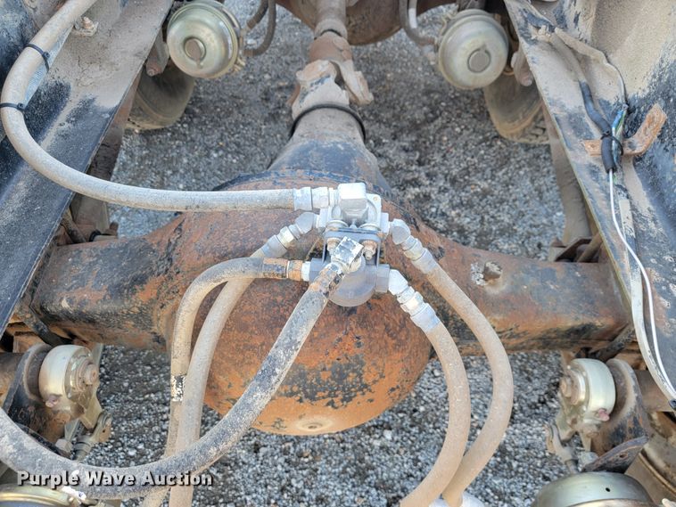 image for item JP9043 1984 International C09670  semi truck