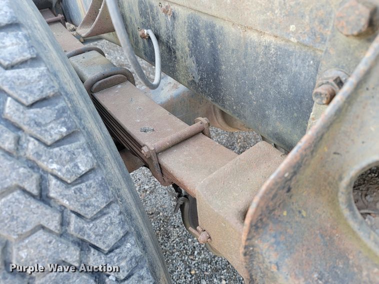 image for item JP9043 1984 International C09670  semi truck