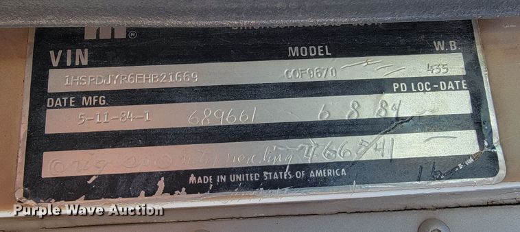 image for item JP9043 1984 International C09670  semi truck