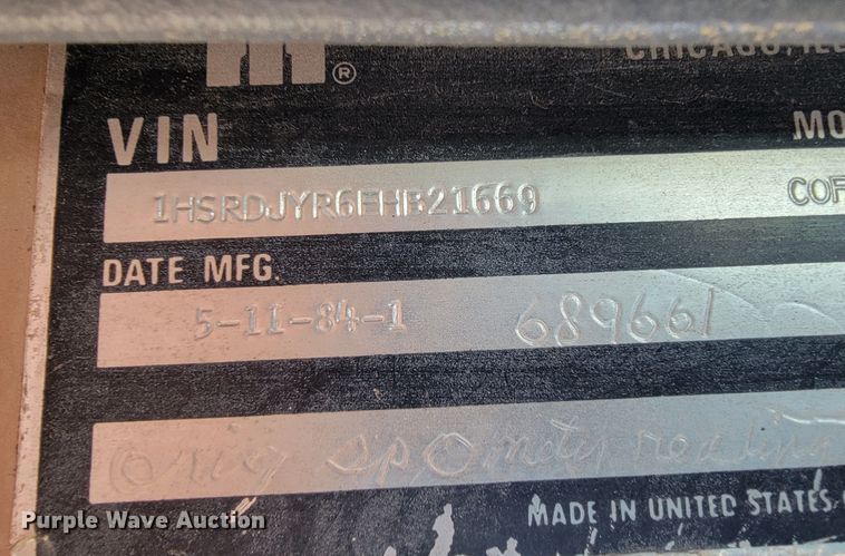 image for item JP9043 1984 International C09670  semi truck