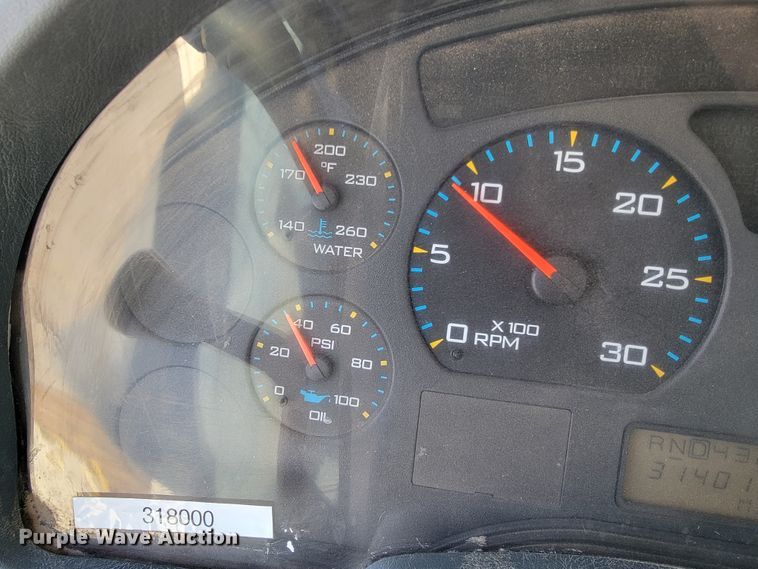 image for item JP9044 2002 International 7400  dump truck