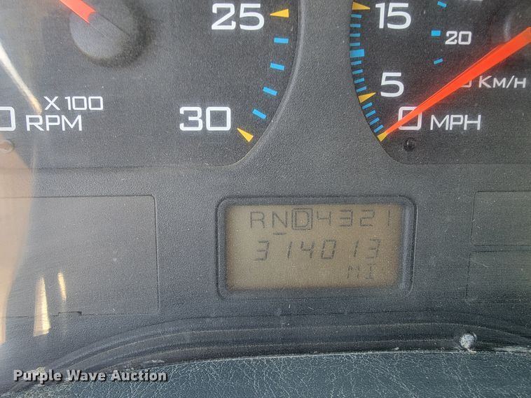 image for item JP9044 2002 International 7400  dump truck