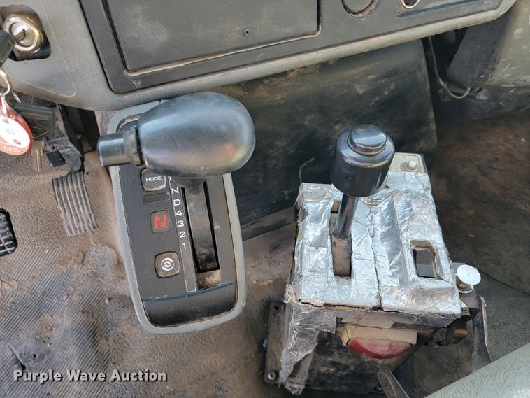 image for item JP9044 2002 International 7400  dump truck