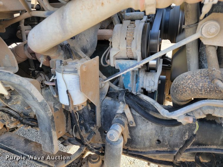 image for item JP9044 2002 International 7400  dump truck