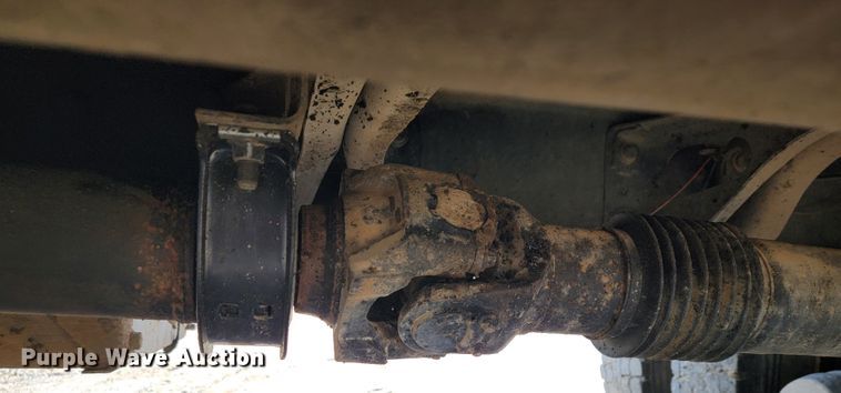 image for item JP9044 2002 International 7400  dump truck