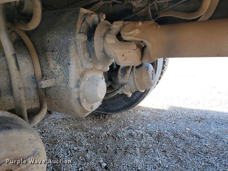 image for item JP9044 2002 International 7400  dump truck