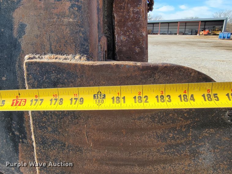 image for item JP9044 2002 International 7400  dump truck