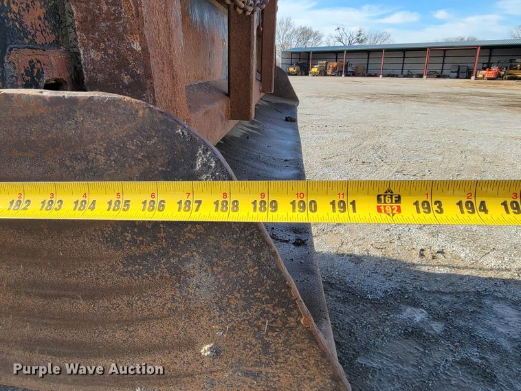 image for item JP9044 2002 International 7400  dump truck