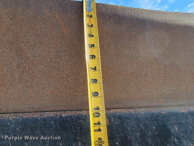 image for item JP9044 2002 International 7400  dump truck