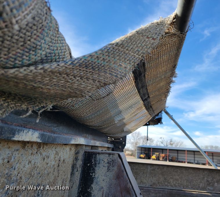 image for item JP9044 2002 International 7400  dump truck