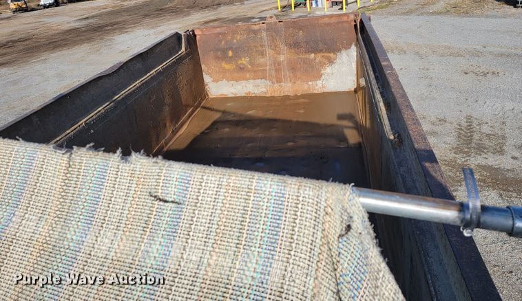 image for item JP9044 2002 International 7400  dump truck