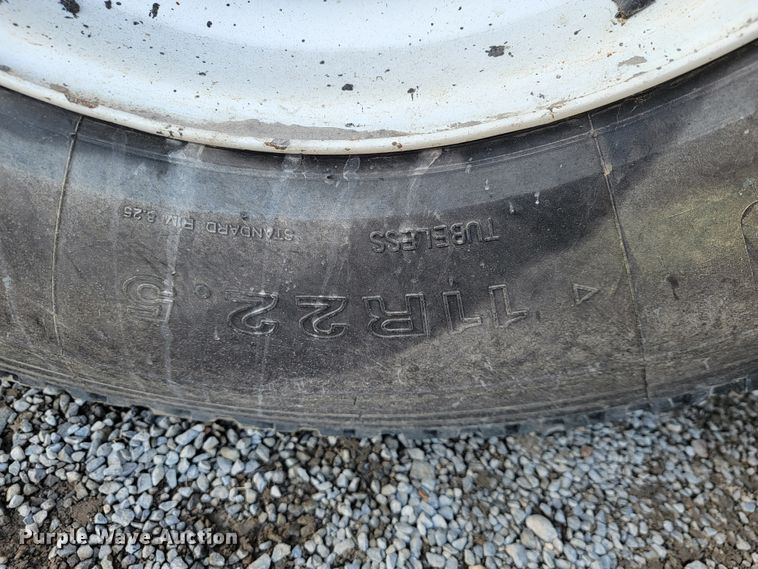 image for item JP9044 2002 International 7400  dump truck