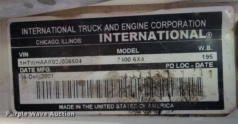 image for item JP9044 2002 International 7400  dump truck