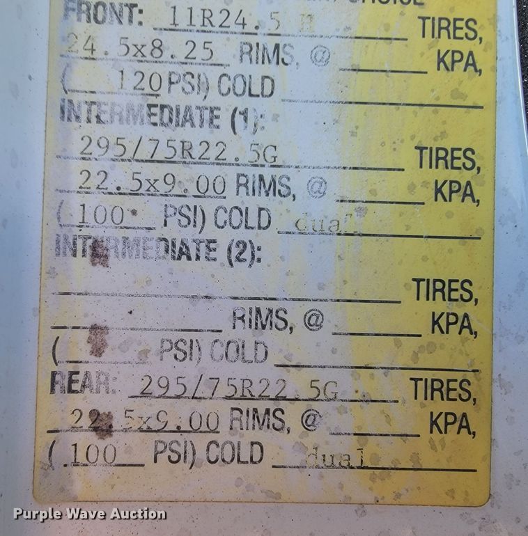 image for item JP9044 2002 International 7400  dump truck