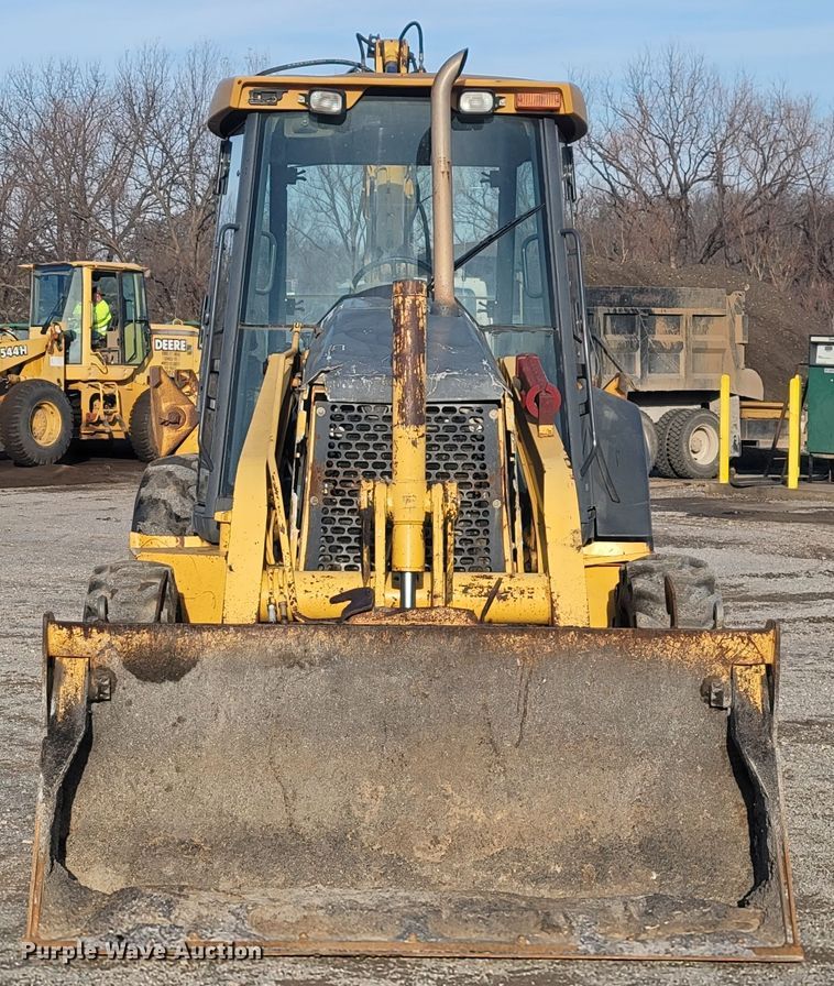 image for item JP9045 2003 John Deere 310SG  backhoe