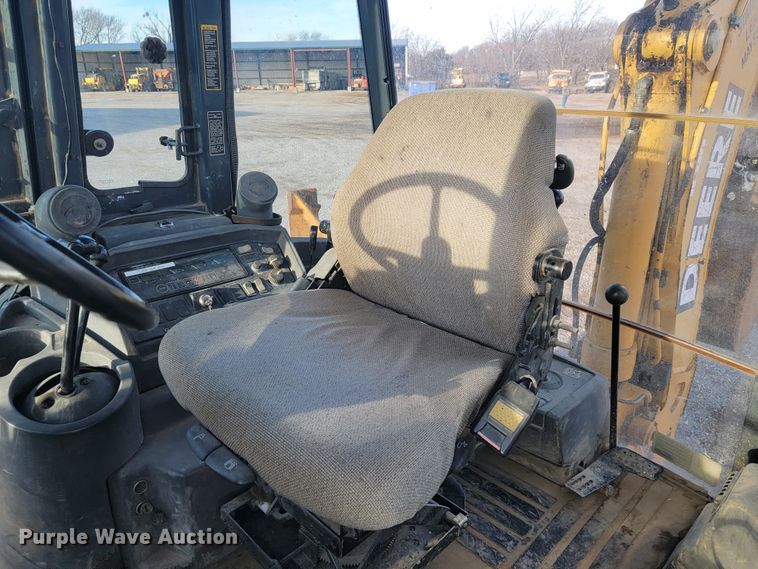 image for item JP9045 2003 John Deere 310SG  backhoe