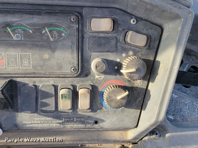 image for item JP9045 2003 John Deere 310SG  backhoe