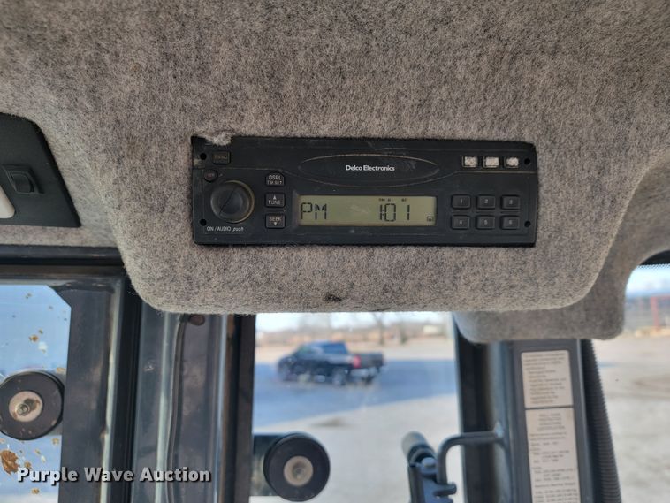 image for item JP9045 2003 John Deere 310SG  backhoe