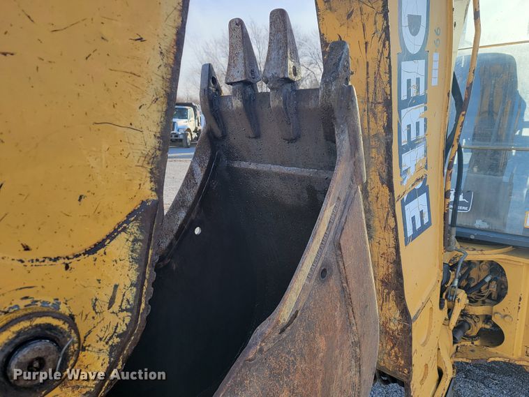 image for item JP9045 2003 John Deere 310SG  backhoe