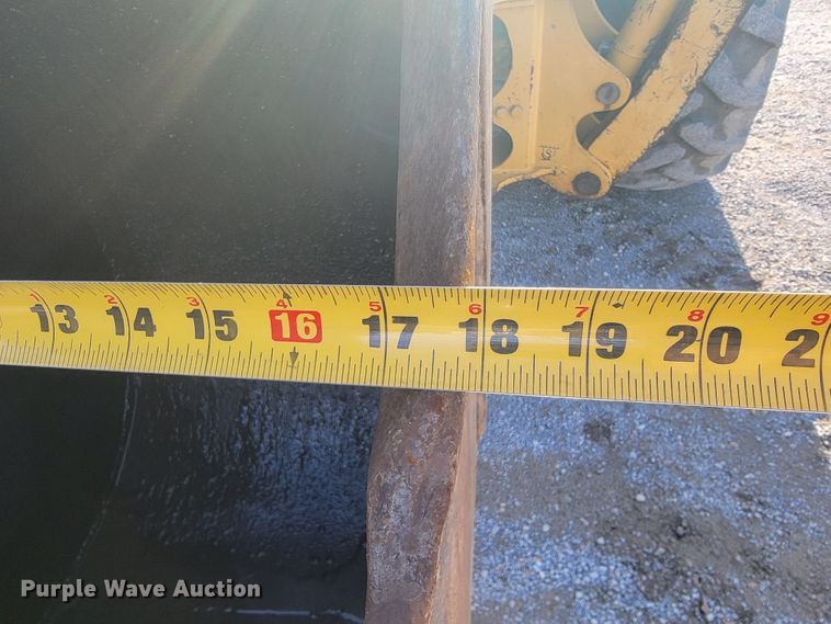 image for item JP9045 2003 John Deere 310SG  backhoe