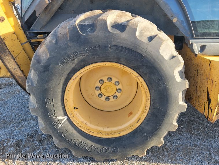 image for item JP9045 2003 John Deere 310SG  backhoe