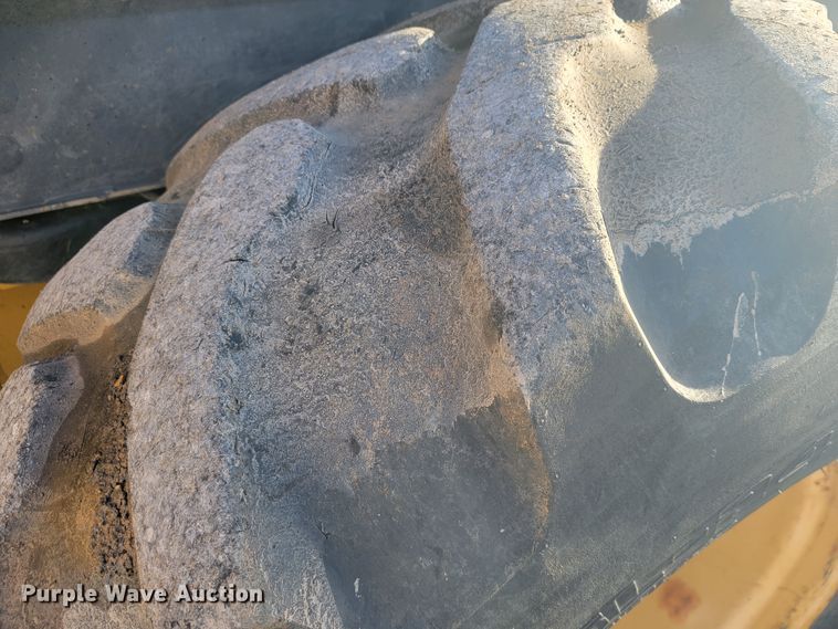 image for item JP9045 2003 John Deere 310SG  backhoe