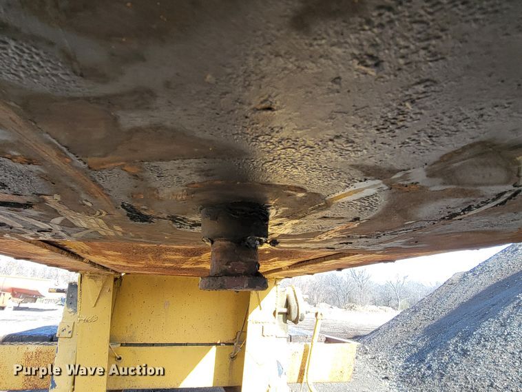 image for item JP9046 1975 Hyster  equipment trailer