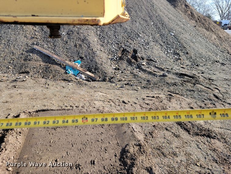 image for item JP9046 1975 Hyster  equipment trailer