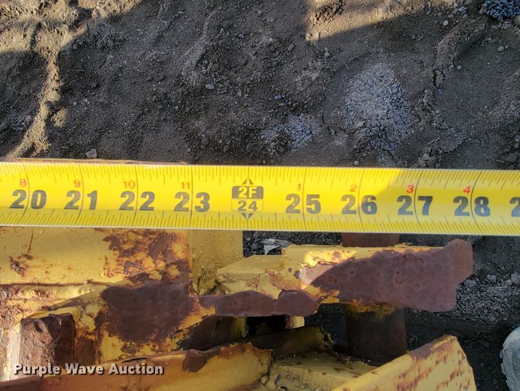 image for item JP9046 1975 Hyster  equipment trailer