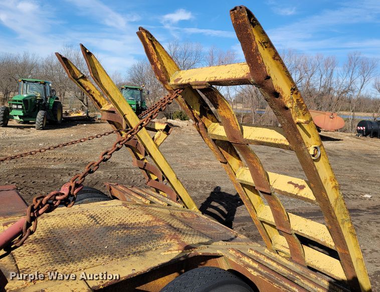 image for item JP9046 1975 Hyster  equipment trailer