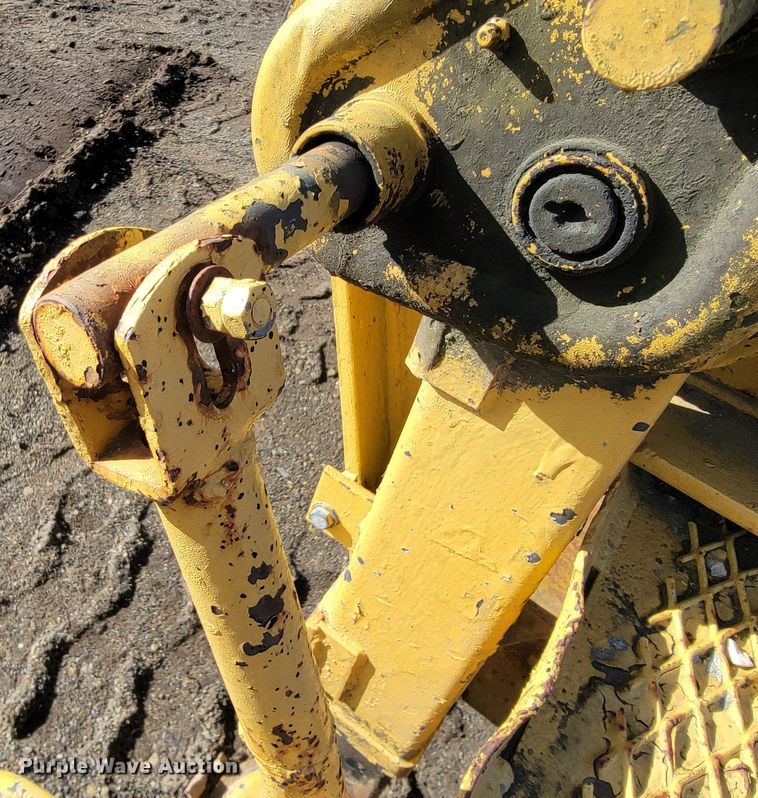 image for item JP9046 1975 Hyster  equipment trailer