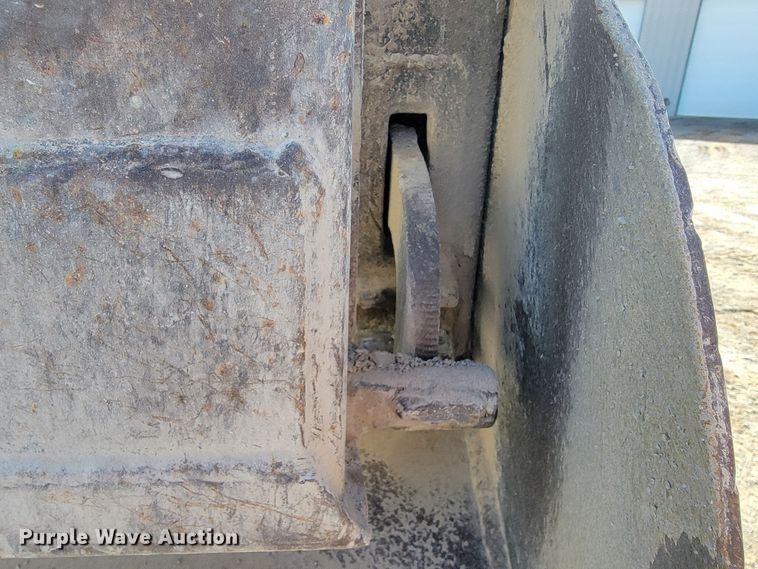 image for item JP9047 2006 Sterling LT8500  dump truck