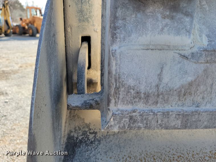 image for item JP9047 2006 Sterling LT8500  dump truck