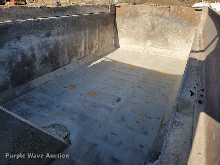 image for item JP9047 2006 Sterling LT8500  dump truck