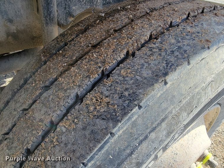 image for item JP9047 2006 Sterling LT8500  dump truck