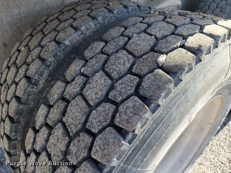 image for item JP9047 2006 Sterling LT8500  dump truck