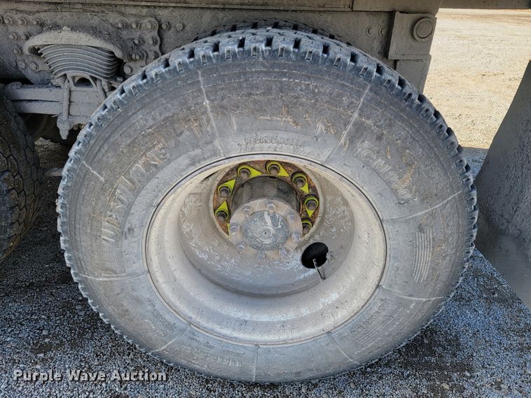 image for item JP9047 2006 Sterling LT8500  dump truck