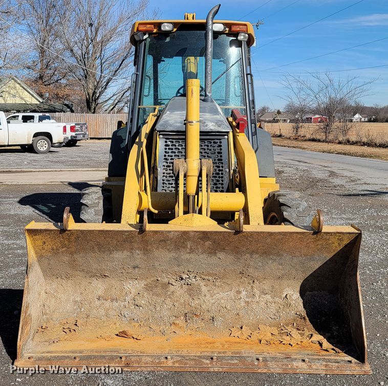 image for item JP9050 2003 John Deere 310SG  backhoe