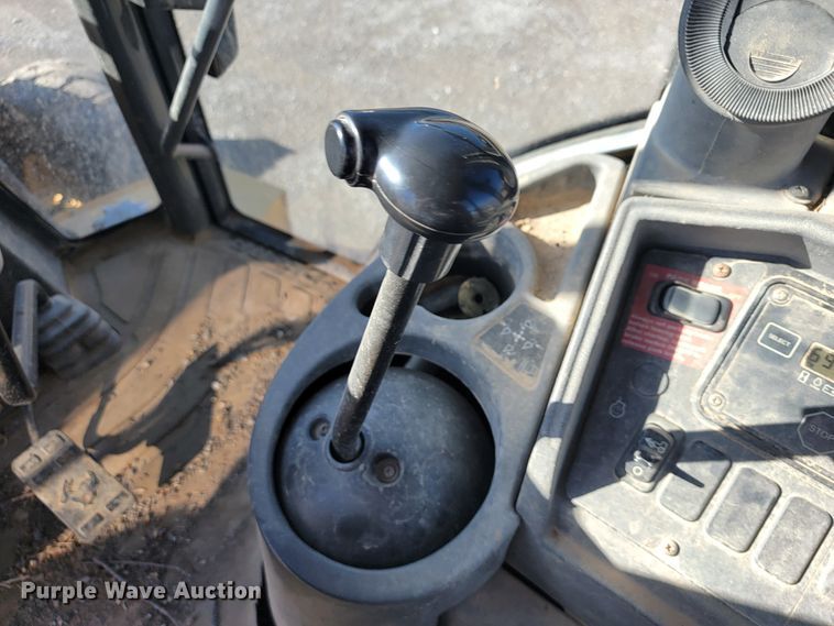 image for item JP9050 2003 John Deere 310SG  backhoe