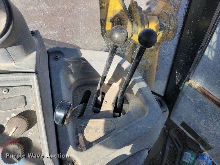 image for item JP9050 2003 John Deere 310SG  backhoe