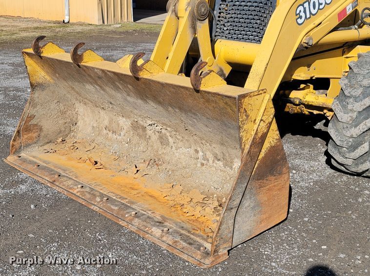 image for item JP9050 2003 John Deere 310SG  backhoe
