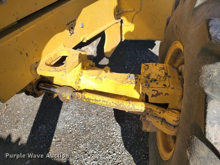 image for item JP9050 2003 John Deere 310SG  backhoe